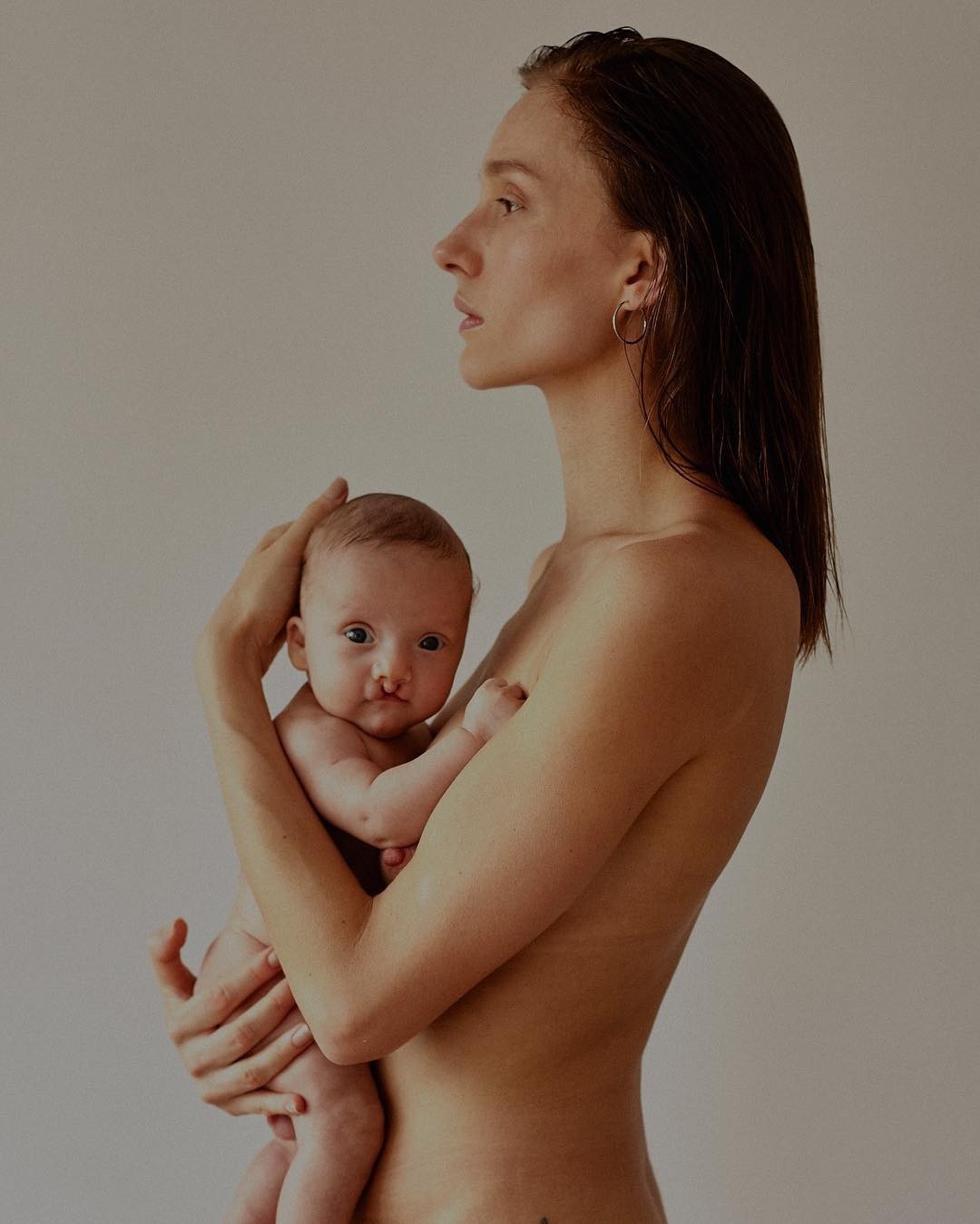 Isabel com Francisco no colo (Foto: Reprodução Instagram)