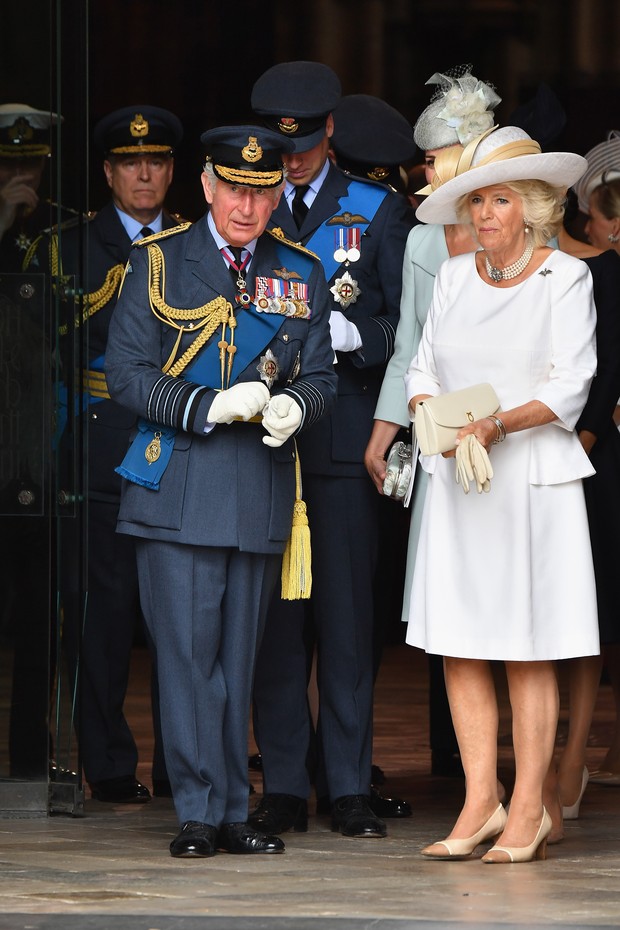 LONDON, ENGLAND - JULY 10:  Prince Charles, Prince of Wales and Camilla, Duchess of Cornwall attend as members of the Royal Family attend events to mark the centenary of the RAF on July 10, 2018 in London, England.  (Photo by Jeff Spicer/Getty Images) (Foto: Getty Images)