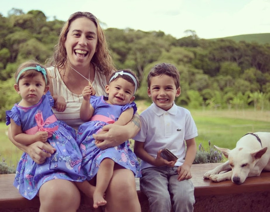 Fernanda Caloi e os filhos