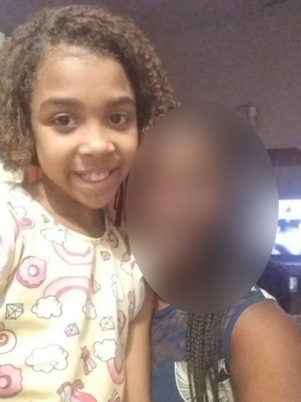 Menina foi v&iacute;tima de bala perdida  &mdash; Foto: Reprodu&ccedil;&atilde;o