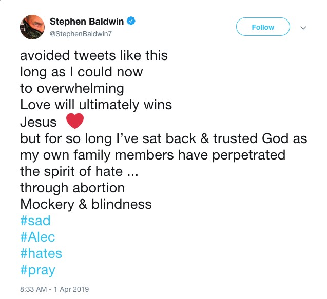 O post de Stephen Baldwin no Twitter criticando o posicionamento do irmão Alec Baldwin em relação a aborto (Foto: Twitter)