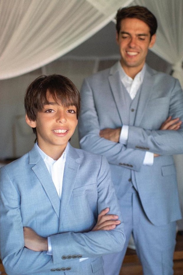 Kaká posa com o filho e semelhança impressiona (Foto: Reprodução/Instagram)