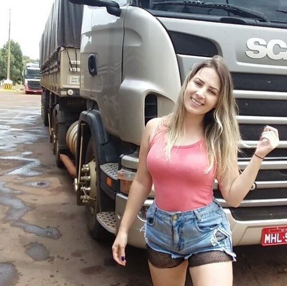 Aline caminhoneira p