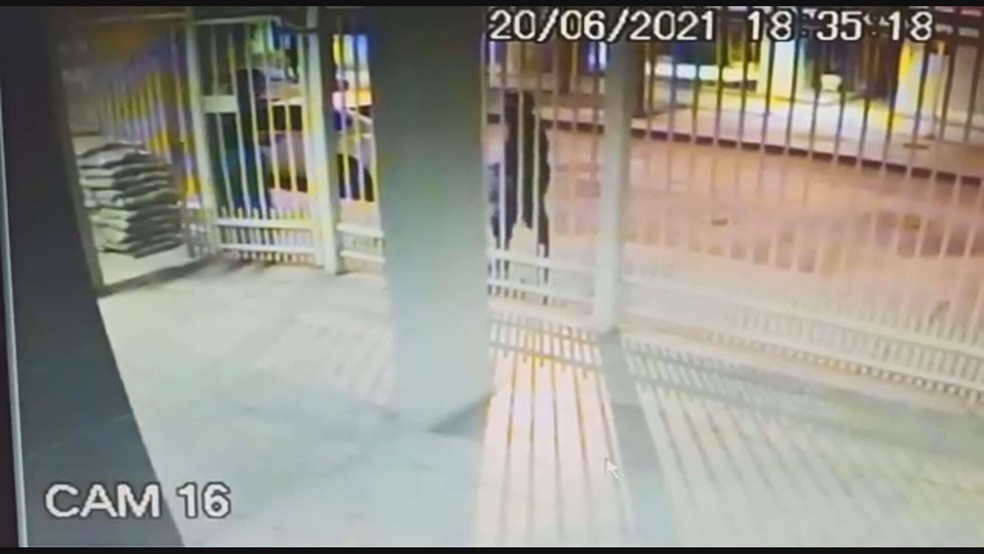 Homem mata ex-companheira a tiros, em Sobradinho, no DF — Foto: Reprodução