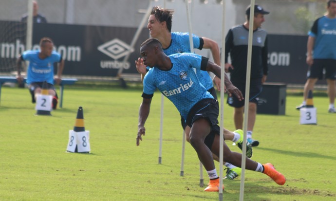 Luan perde terceiro treino da semana em manhã de trabalho físico no CT