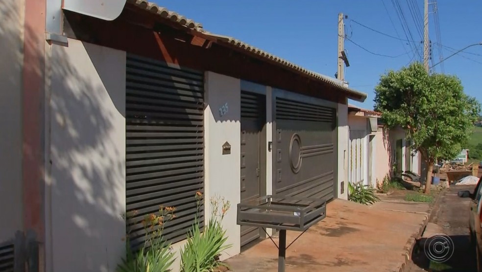 Crime aconteceu na casa do casal em Borborema — Foto: Reprodução/TV TEM