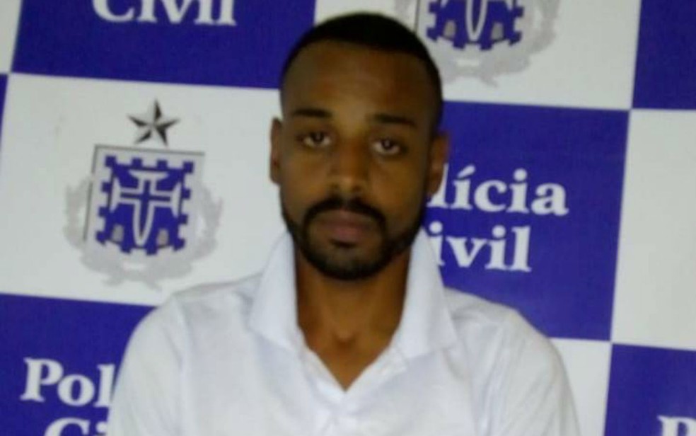 Professor de futebol foi preso por abusar sexualmente de alunos na Bahia (Foto: DivulgaÃ§Ã£o/PolÃ­cia Civil)