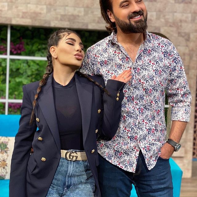 A cantora Aryana Sayeed e o marido (Foto: reprodução instagram)
