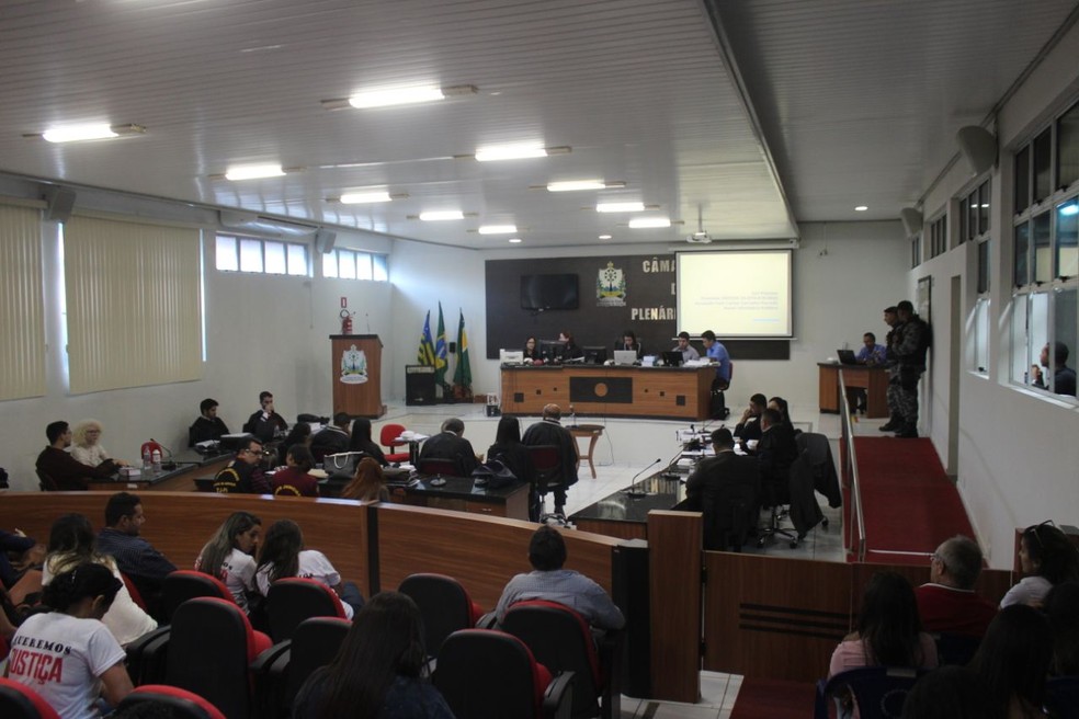 Julgamento aconteceu na Câmara Municipal de Piripiri (Foto: Lucas Marreiros/G1)