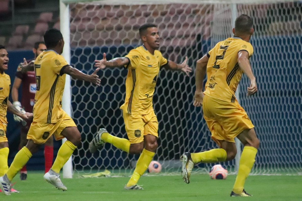 Diego Torres marcou o gol do Amazonas FC — Foto: João Normando