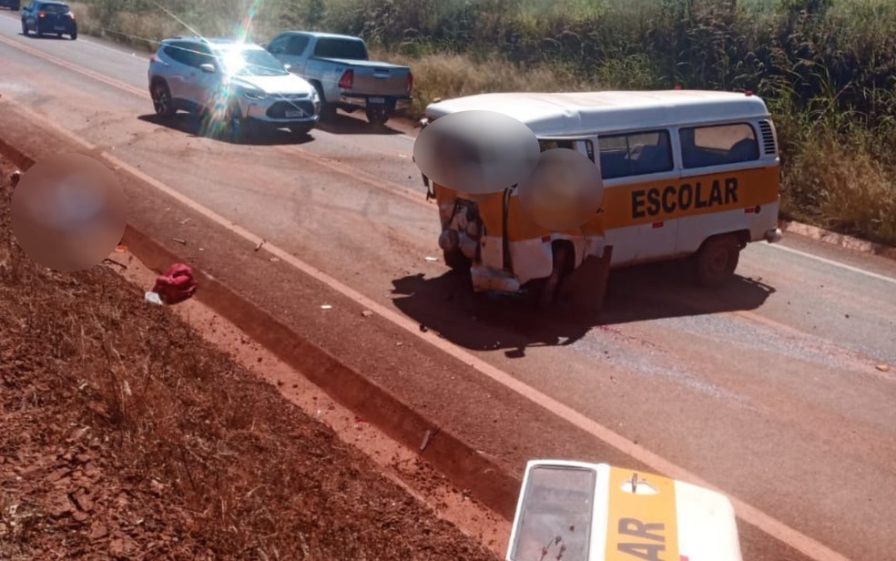 Acidente com veículo escolar deixa mortos em Goiás — Foto: Reprodução/Redes sociais