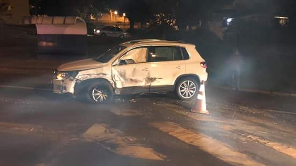 Duas pessoas ficaram feridas após acidente em Itaí — Foto: Arquivo Pessoal