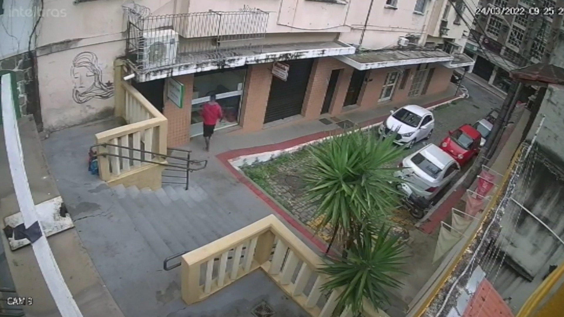 Criminoso se passa por cliente e assalta clínica de fisioterapia em Vitória