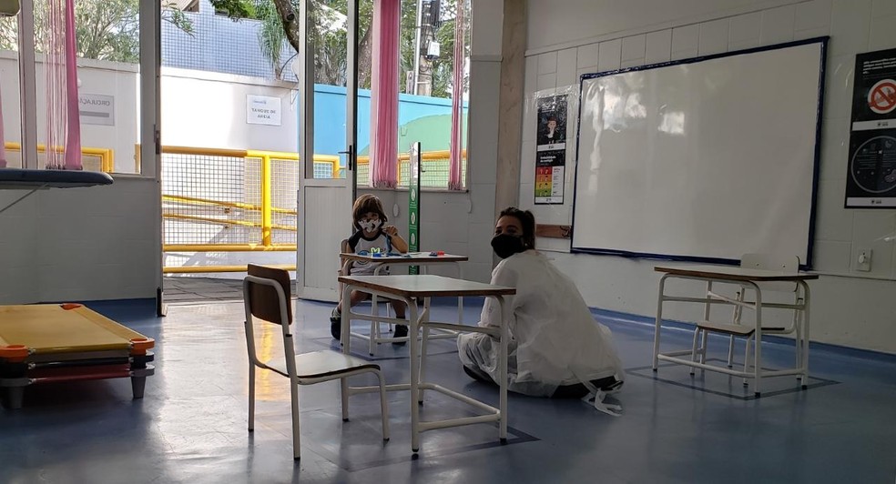 A partir desta segunda-feira (26), escolas particulares de educação infantil de Belo Horizonte podem voltar às aulas presenciais — Foto: Danilo Girundi/TV Globo