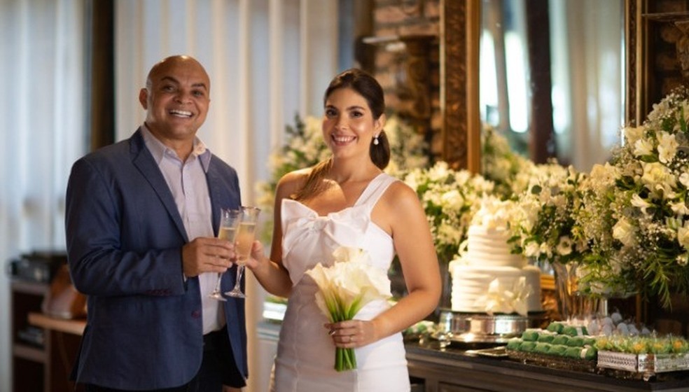 Médico Glauto e a esposa Lícia que se casaram no último sábado em Teresina — Foto: Reprodução