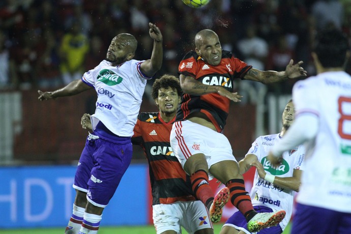 Sem Guerrero, Edinho vê Fla previsível e desentrosado contra o Fortaleza