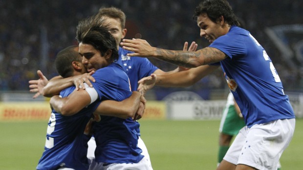 Duelo de quartetos: Cruzeiro tem mais gols, assistências e desarmes