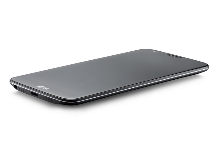 LG G2 possui configurações mais simples e pode ser encontrado por cerca de R$ 1 mil (Foto: Divulgação/LG)