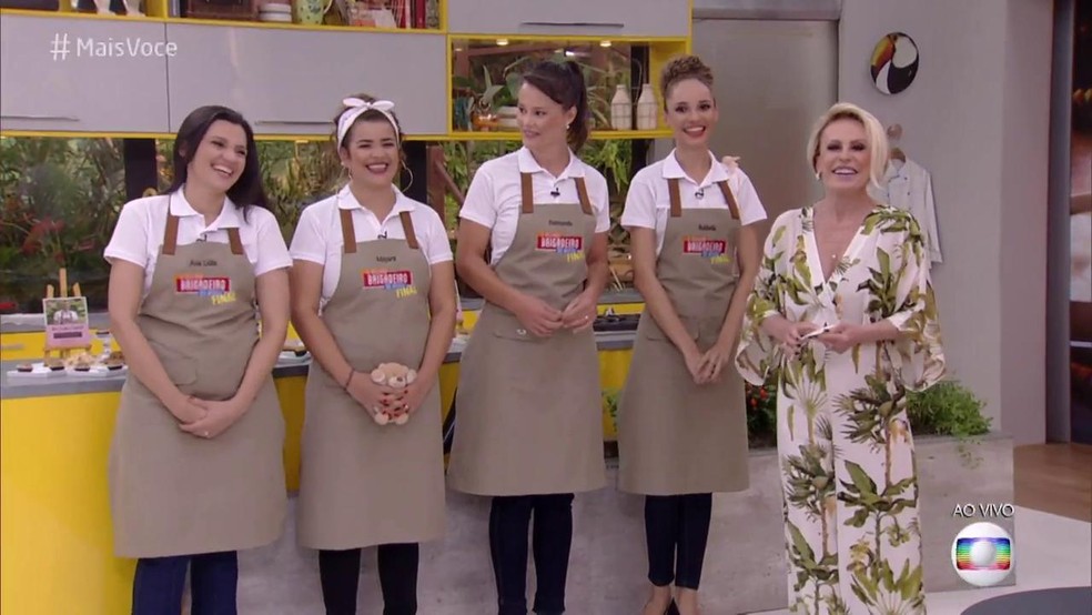 Ana Maria Braga com as finalistas do concurso 'O Melhor Brigadeiro do Brasil' — Foto: TV Globo