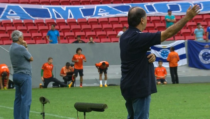 Marcelo Oliveira aprova o time contra o Shakhtar-UCR e elogia as revelações