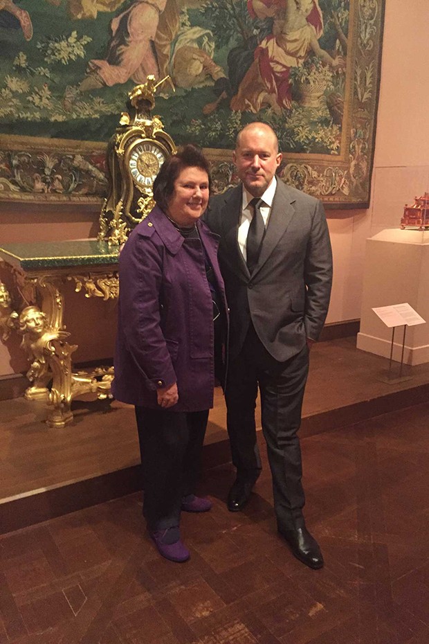 Suzy at The Met with Jony Ive of Apple, which sponsored the 