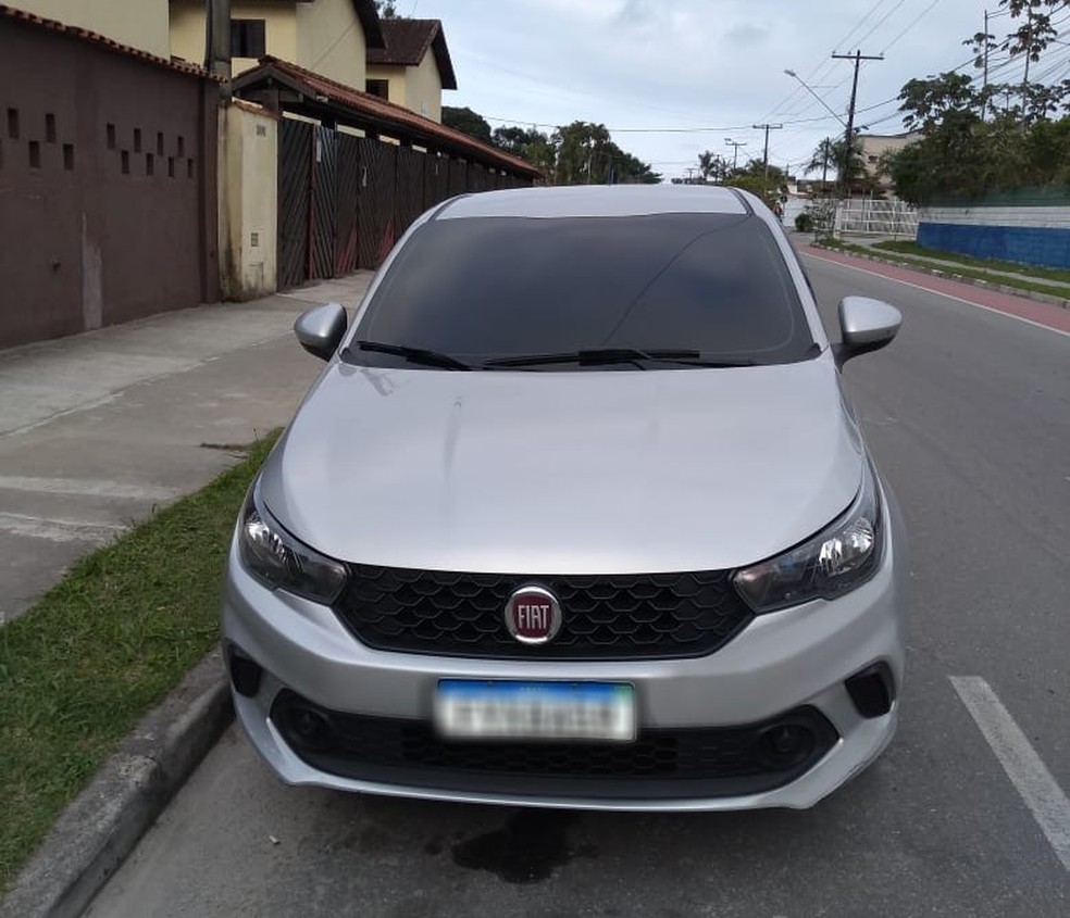 Suspeito foi detido enquanto trafegava em alta velocidade em rodovia de SP — Foto: Divulgação/Polícia Militar Rodoviária