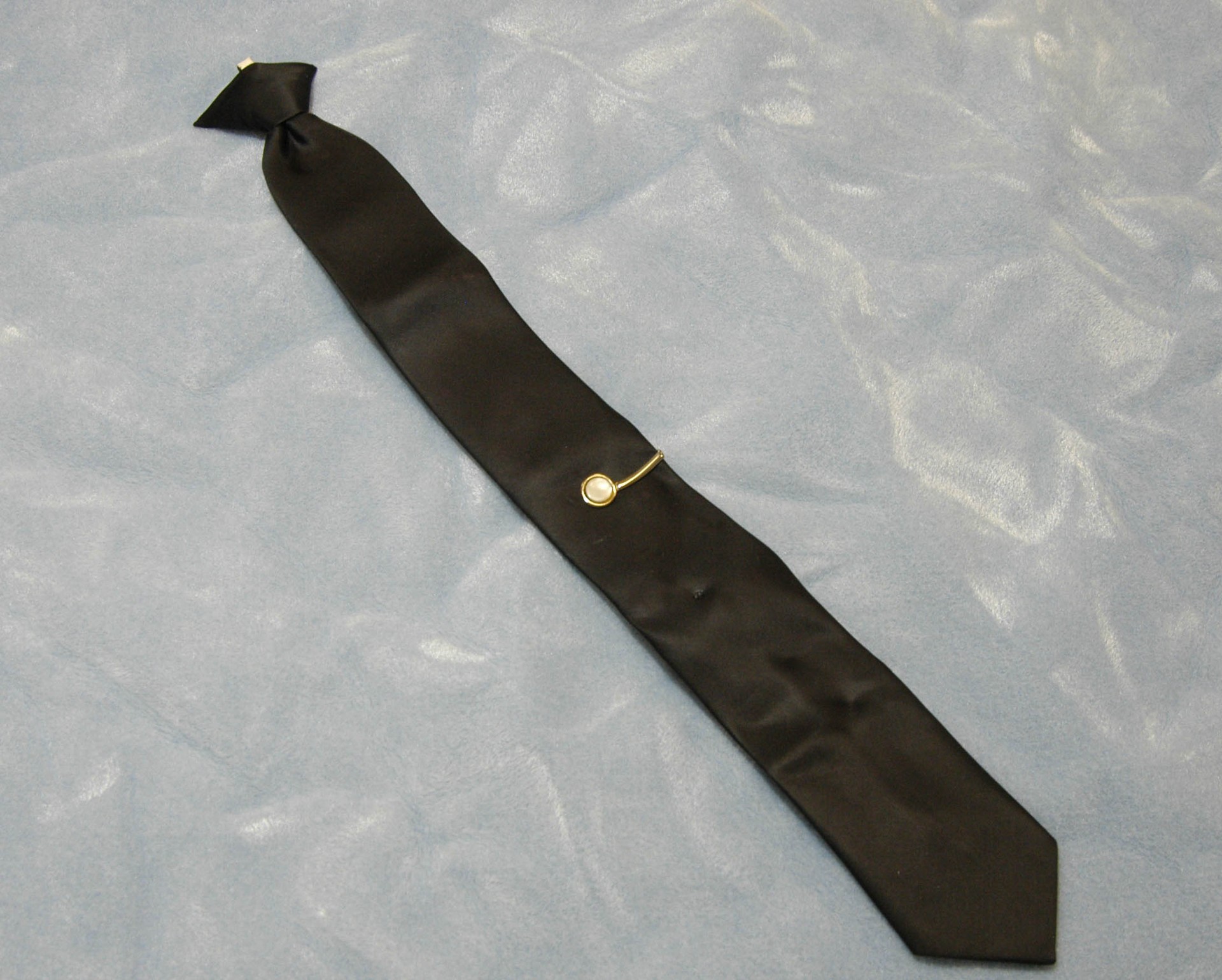 gravata - D.B. Cooper (Foto: FBI)