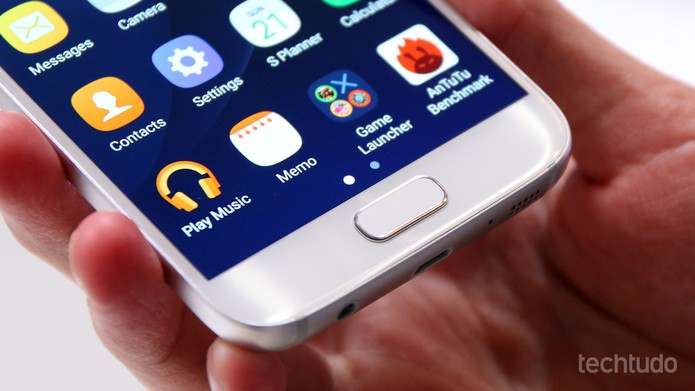 Detalhe do botão Home em um Galaxy S7 novo; tendência é de desgaste com o uso (Foto: Fabrício Vitorino/TechTudo)