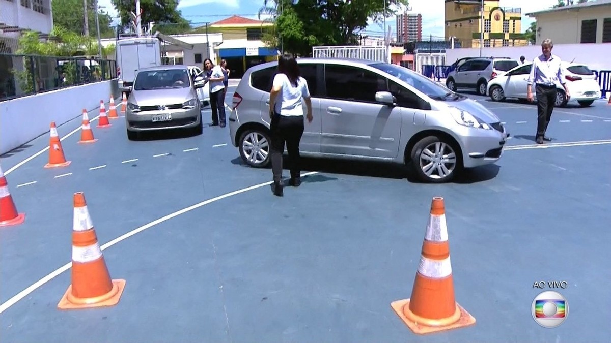 Escolas De Sp Usam Aplicativo Para Evitar Filas De Carros Na Saída De