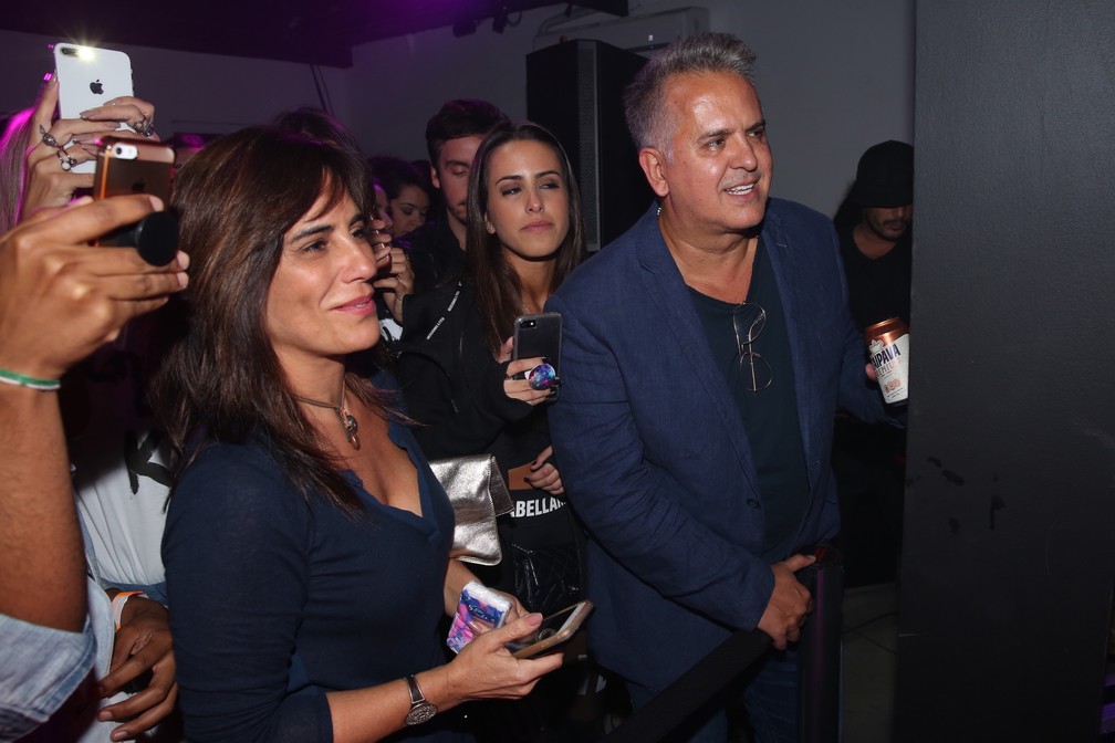 GlÃ³ria Pires, AntÃ´nia Morais e Orlando Morais em show de Cleo em SP (Foto: Celso Tavares/G1)