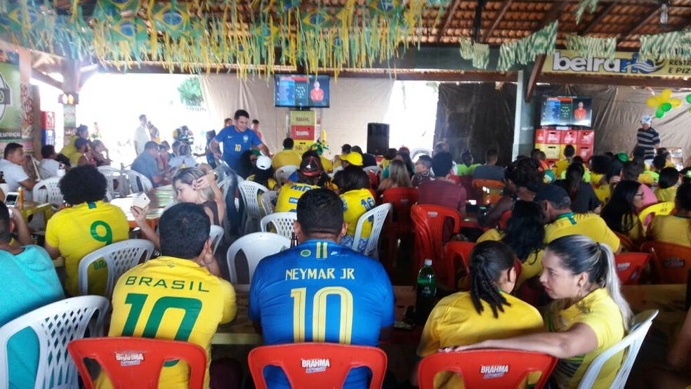 Jogos da Copa alteram funcionamento de comércio e serviços públicos em Fortaleza — Foto: Jorge Abreu/g1