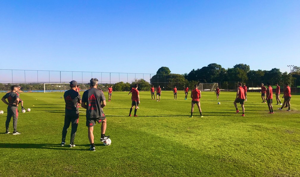 Flamengo treina em Brasília antes do jogo contra o Defensa y Justicia — Foto: Reprodução