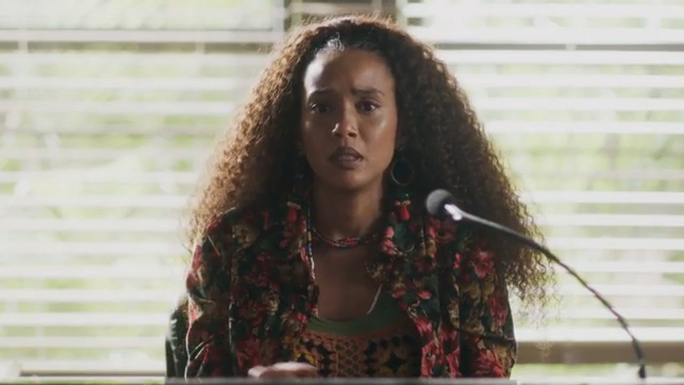 Em 'Cara e Coragem', Anita (Taís Araujo) é uma das testemunhas que incriminam Danilo (Ricardo Pereira) e Regina (Mel Lisboa) — Foto: TV Globo