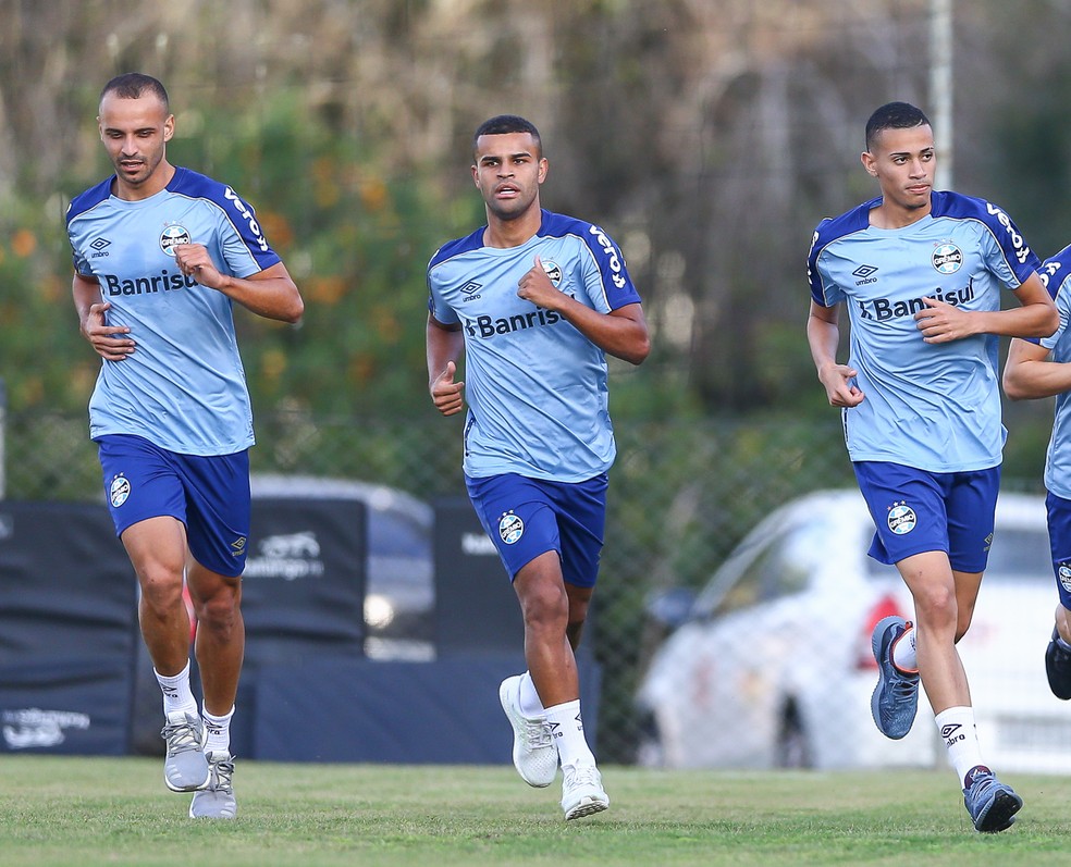 Sem Luan e Jean Pyerre, Renato Gaúcho faz testes com outras peças do elenco