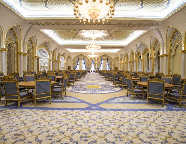 Palácio em Abu Dhabi tem paredes revestidas com ouro e 2.300 cômodos (Foto: Divulgação)