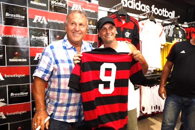 Curtinha: Zico será coroado em bloco que vai desfilar por Copacabana