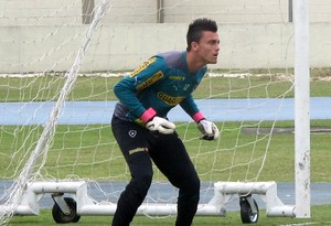 Milton Raphael treino goleiro Botafogo (Foto: Cauê Rademaker)