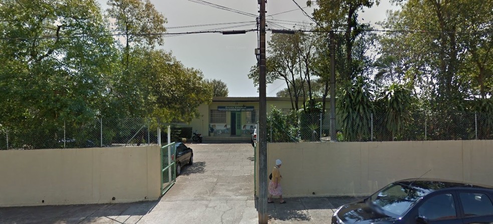 Caso foi registrado na Escola Estadual Minervina Sant'anna Carneiro, em Lins (SP) — Foto: Reprodução/Google Maps