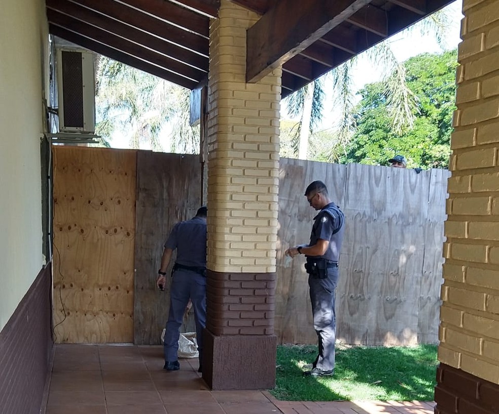 Feto humano foi encontrado em saco plástico em Sandovalina (SP) — Foto: Polícia Civil 