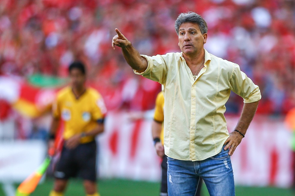 Renato Gaúcho não vê problema em derrota no Gre-Nal (Foto: Lucas Uebel/Grêmio)