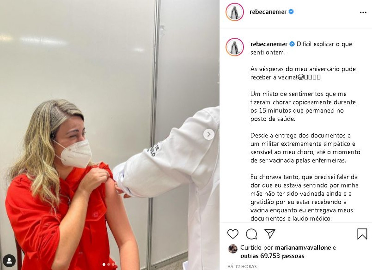 Irm De Humorista Jonathan Nemer Que Est Com M E Na Uti H Meses Chora Ao Se Vacinar Contra
