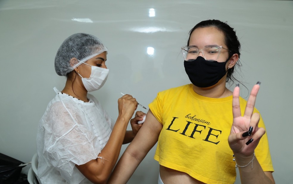 Dose de reforço contra Covid-19 passa a estar disponível para os adolescentes, com 12 anos ou mais, nesta quinta-feira (14) em Teresina — Foto: Enio Medeiros/Prefeitura de Aparecida de Goiânia
