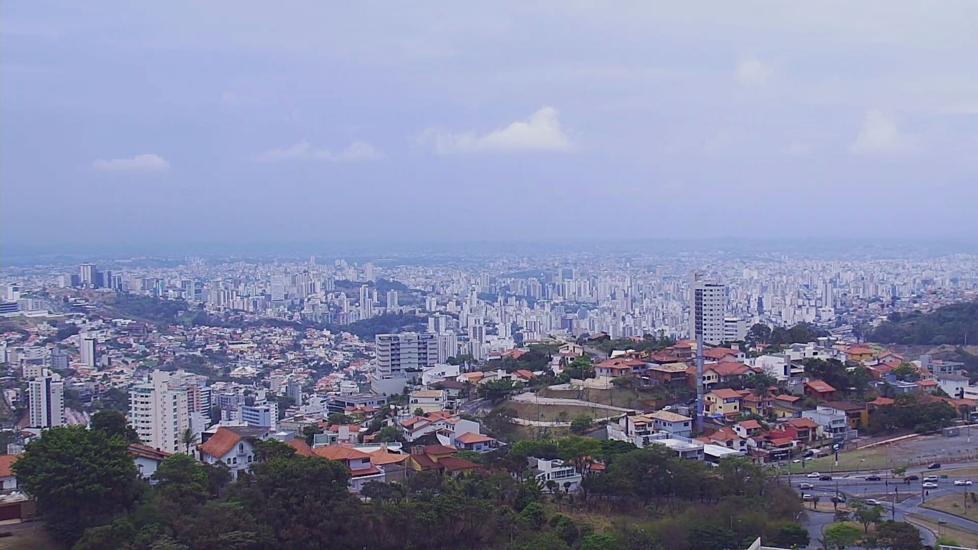 Alerta de chuva e risco geológico moderado em Belo Horizonte