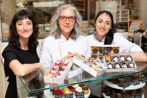 Marina Zinn, Luana Davidsohn e Julia Zinn têm duas lojas de doces em São Paulo e faturaram, em 2017, R$ 2,5 milhões. Elas produzem bolos, brownies, cheesecakes e cupcakes