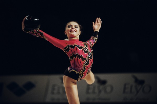 Alina Kabayeva nos tempos como ginasta (Foto: getty)