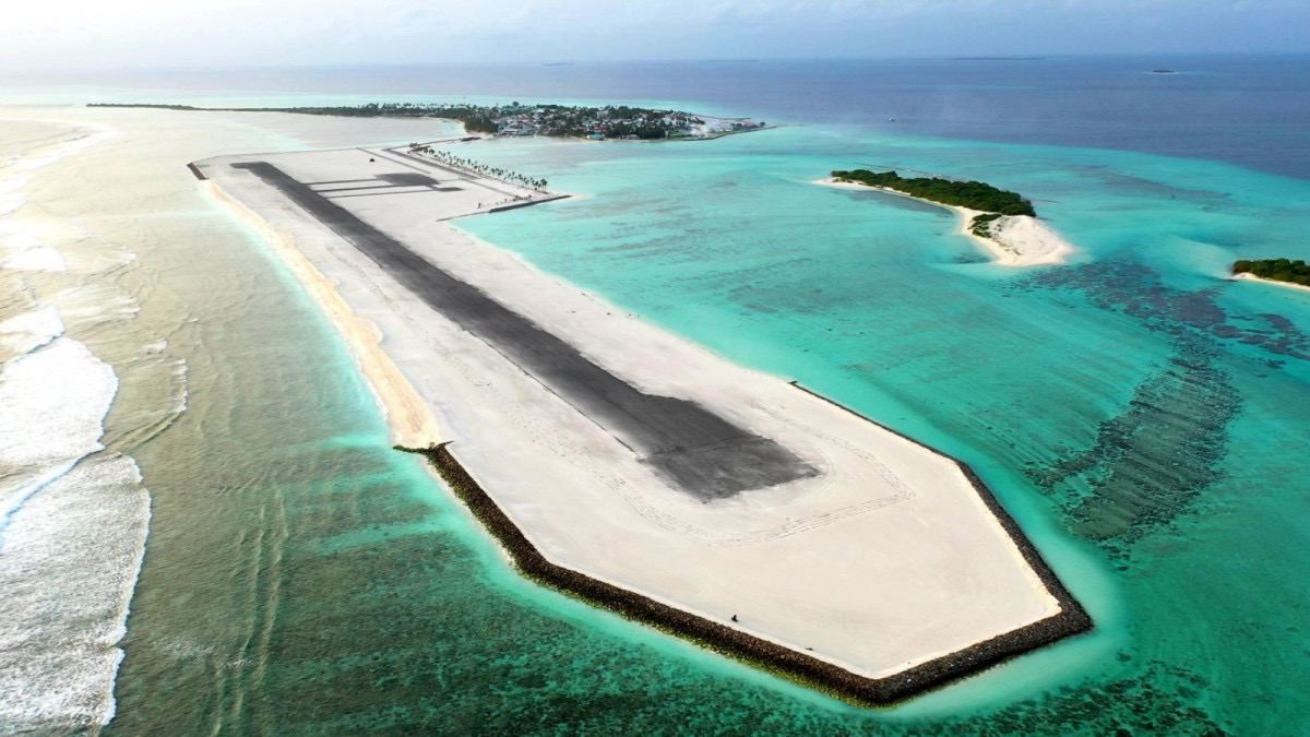 O Aeroporto de Hoarafushi, no Atol Haa Alif, foi inaugurado em 2020 e é um belo exemplo de aeroportos domésticos construídos em ilhas inabitadas das MaldivasReprodução