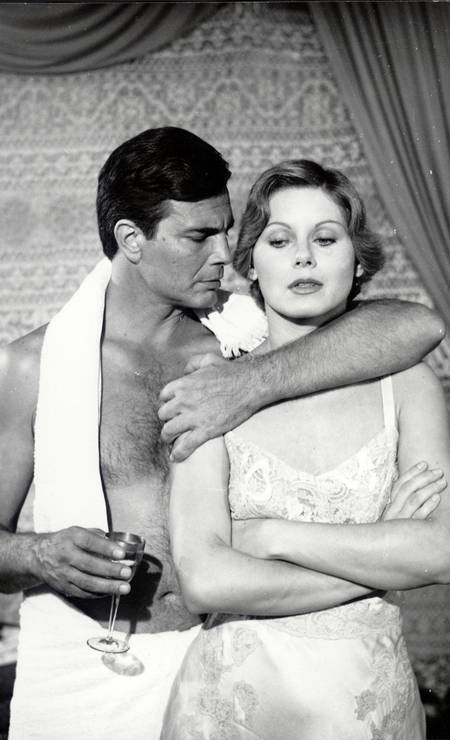 Tarcísio Meira com Vera Fisher no filme Amor Estranho Amor (1982) (Foto: divulgação )