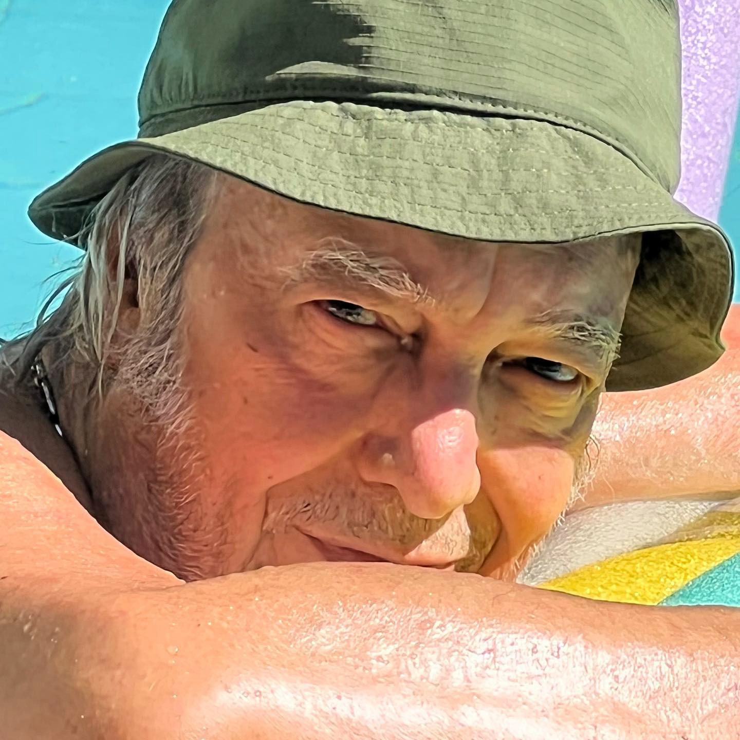 Aos 81 anos, Erasmo Carlos tem editados três álbuns com registros inéditos de shows da década de 1970