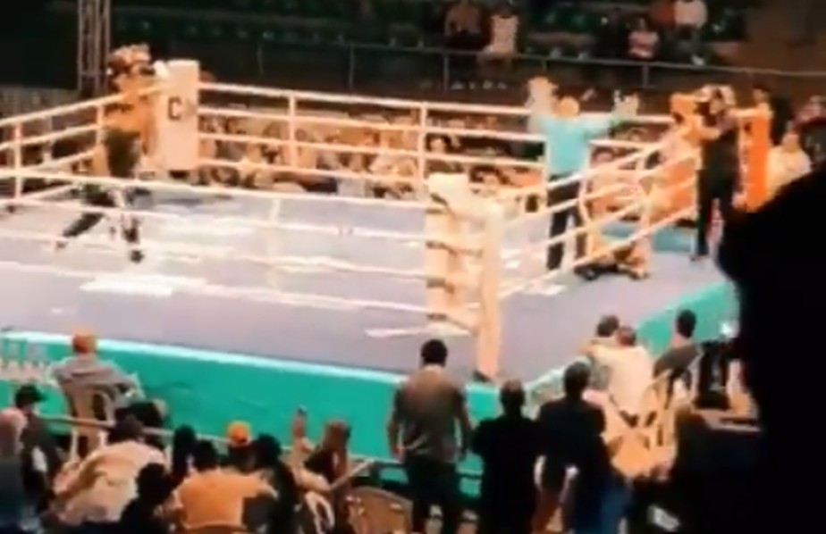 Boxeador colombiano é colocado em coma induzido após nocaute em luta