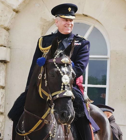 Duque e duquesa de York têm dívida de R$ 47 milhões por chalé de luxo (Foto: Reprodução/Instagram @hrhthedukeofyork)